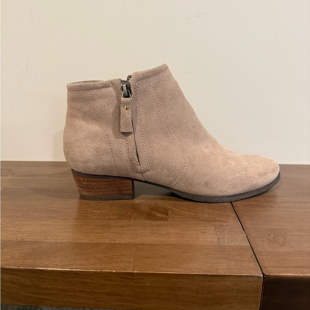 Blondo Suede Tan Ankle Booties